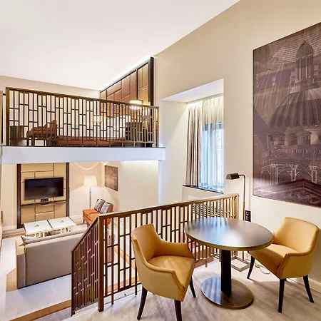 Hotell Hilton 5*