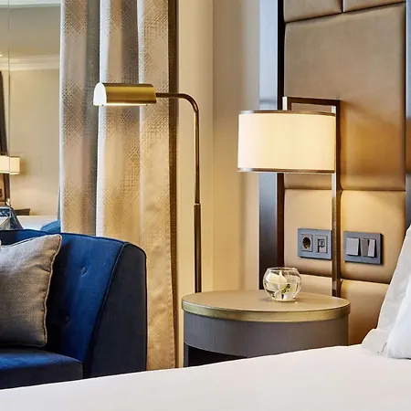 Hotell Hilton 5*