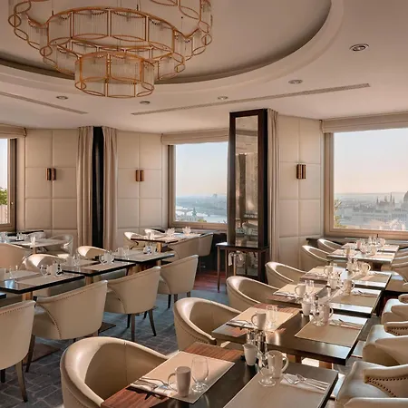 Hilton Hotel 5*