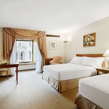 Hotell Hilton 5*