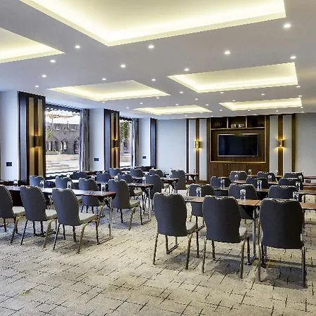 Hotell Hilton 5*