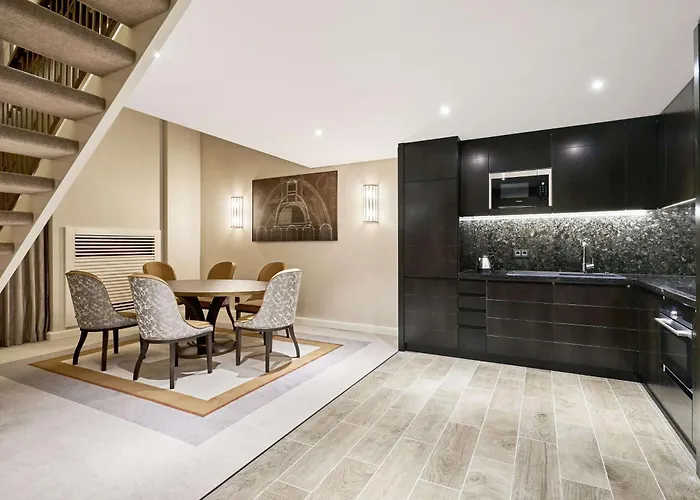 Hilton Ξενοδοχείο 5*